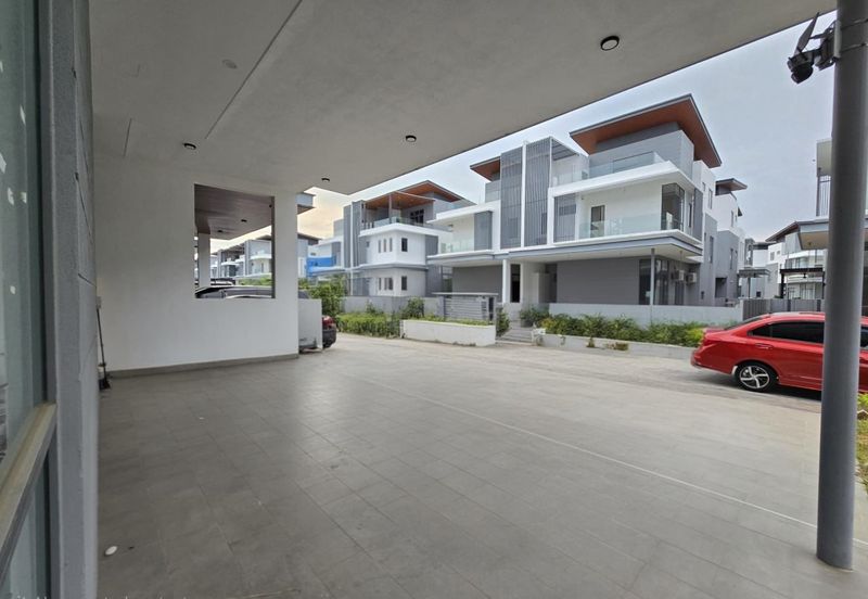 Broadleaf Residences, Hometree