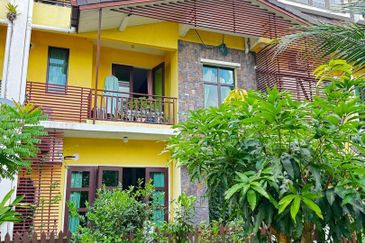 Avenue 2, Lake Valley