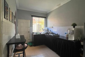 Taman Widuri, Bukit Beruntung