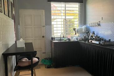 Taman Widuri, Bukit Beruntung