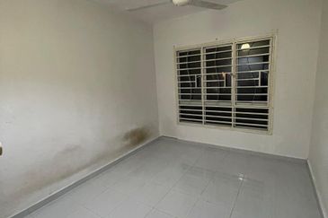 Residensi Laguna Biru 2