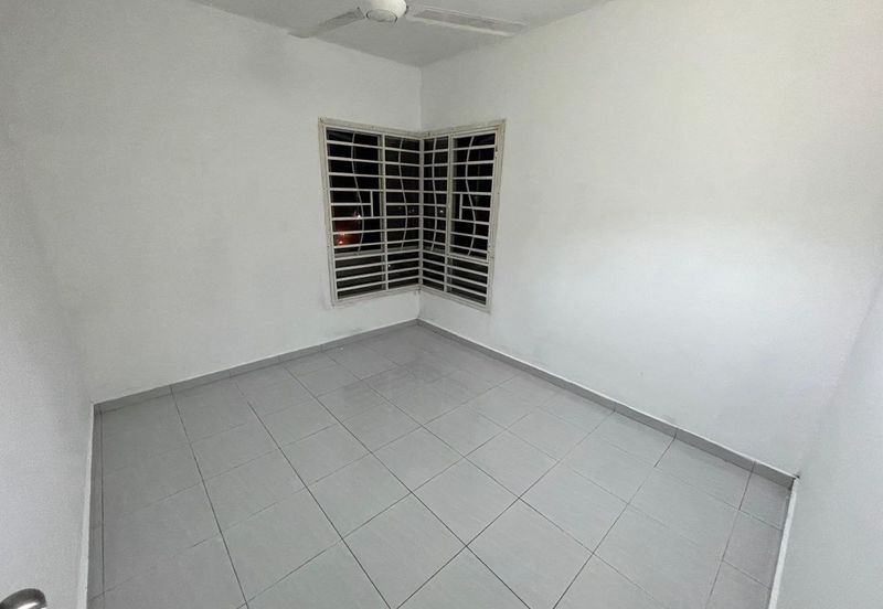 Residensi Laguna Biru 2