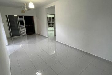 Residensi Laguna Biru 2