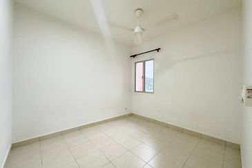 De Bayu Apartment @ Setia Alam