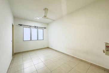 De Bayu Apartment @ Setia Alam