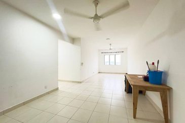 De Bayu Apartment @ Setia Alam