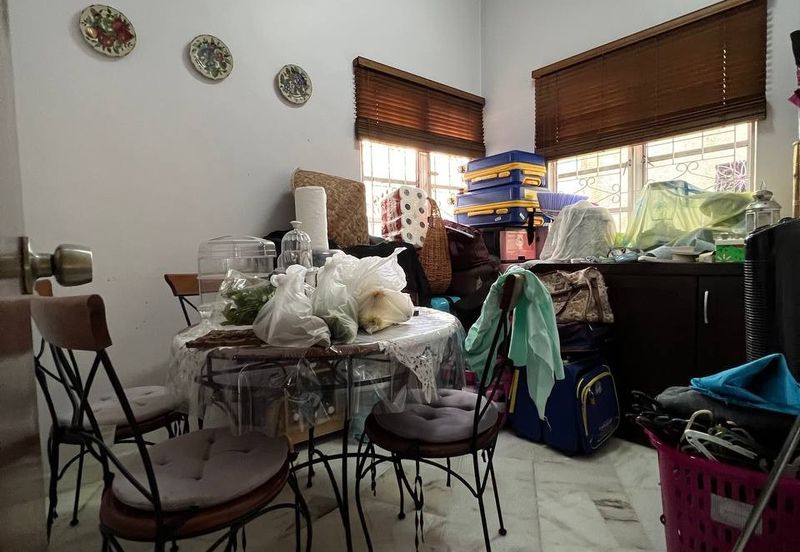 Lorong Mahkota Impian 2/19