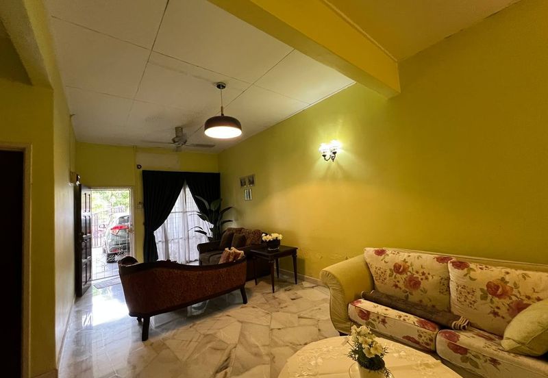 Lorong Mahkota Impian 2/19