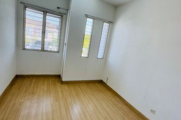 Ariza Elmina Gardens