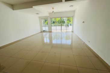 Ariza Elmina Gardens