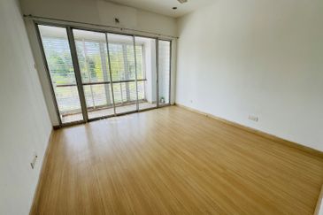 Ariza Elmina Gardens