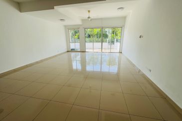 Ariza Elmina Gardens