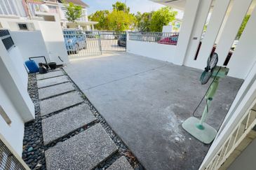 Ariza Elmina Gardens