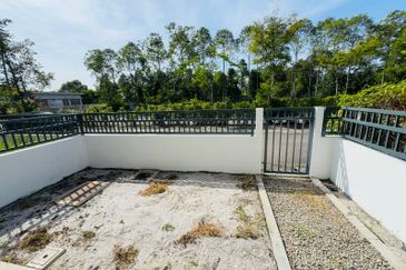 Ariza Elmina Gardens