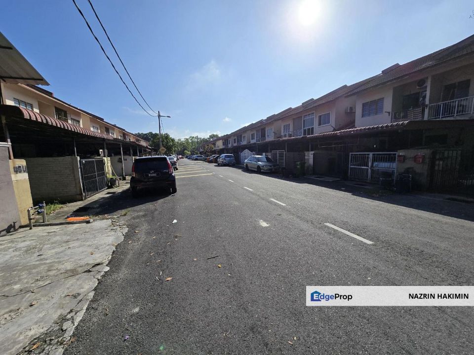 Ground Unit Townhouse Desa Coafield For Sale, Selangor, Sungai Buloh