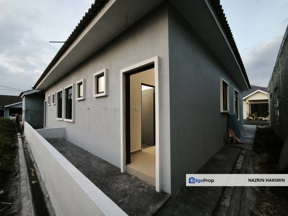MURAH JALAN KEBUN, SEKSYEN 30 SHAH ALAM – SEMI-D HOUSE FOR SALE, Selangor, Shah Alam