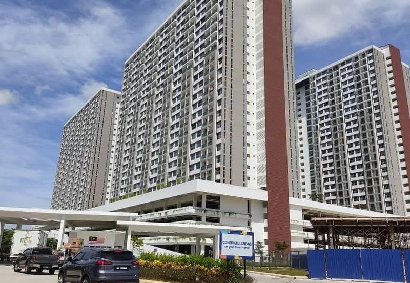 PR1MA Lakefront Homes