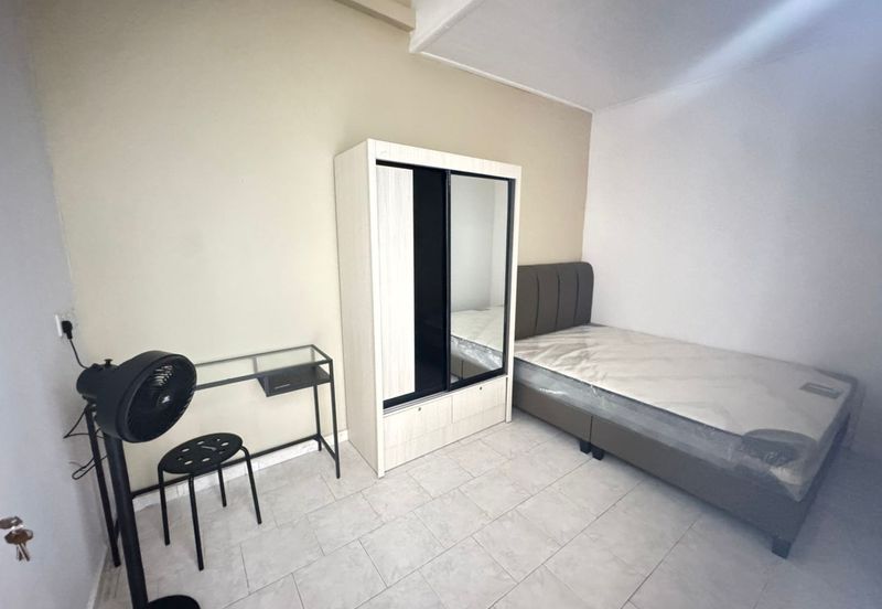 Room For Rent @ Jalan Wijaya Taman Century