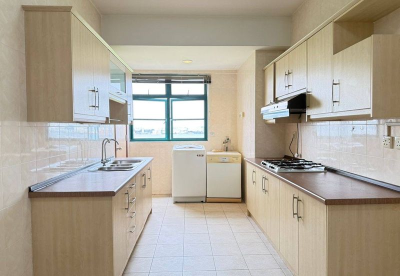 The Straits View, Bandar Baru Permas Jaya