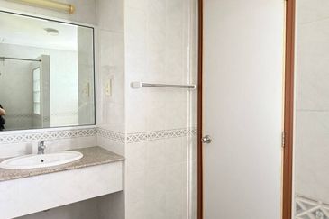 The Straits View, Bandar Baru Permas Jaya