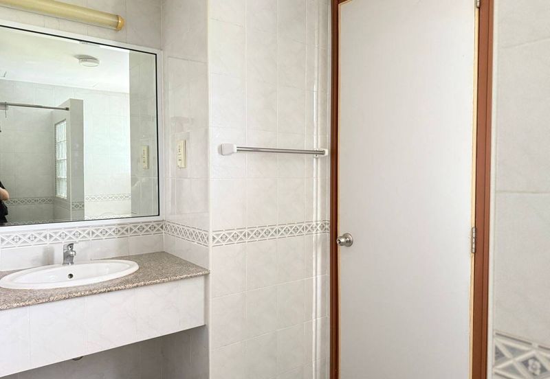 The Straits View, Bandar Baru Permas Jaya