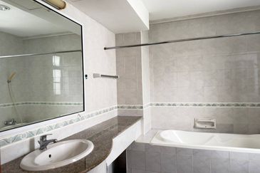 The Straits View, Bandar Baru Permas Jaya