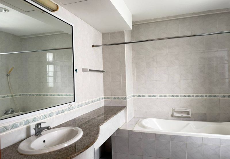 The Straits View, Bandar Baru Permas Jaya