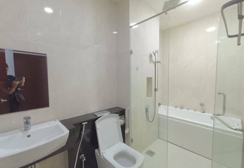 Paragon Suites @ CIQ