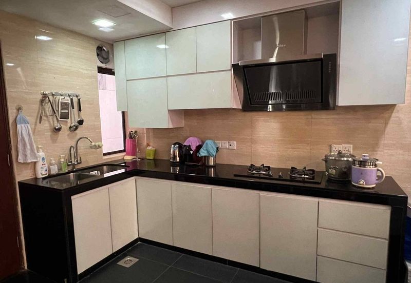 Aloha Tower Condominium