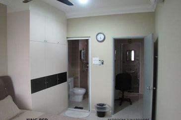 Golden Sands Seaview Residence