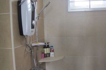 Golden Sands Seaview Residence