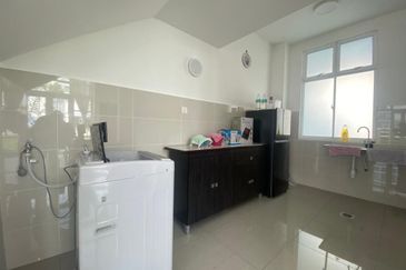 D'Lagoon, Taman Seri Austin