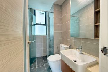 The M @ Medini Macrolink