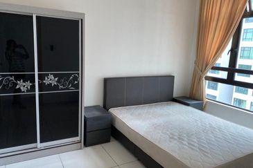 D'Summit Residences @ Kempas Utama