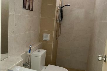 D'Summit Residences @ Kempas Utama