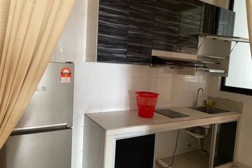 D'Summit Residences @ Kempas Utama