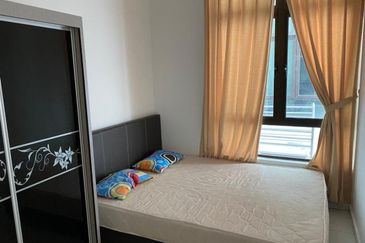 D'Summit Residences @ Kempas Utama