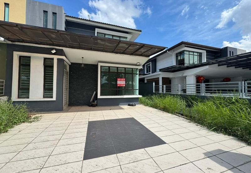 Maple Red, Adda Heights