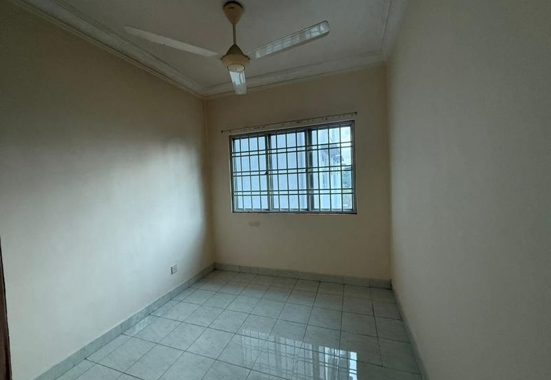 Bistari Impian Apartment @ Larkin