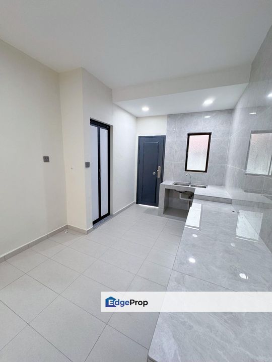 Single Storey @ Jalan Bayan 3/2, Megah Ria For Sale, Johor, Masai