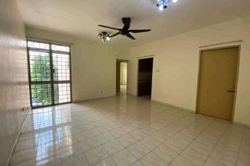 Apartment Mawar, Taman Sutera