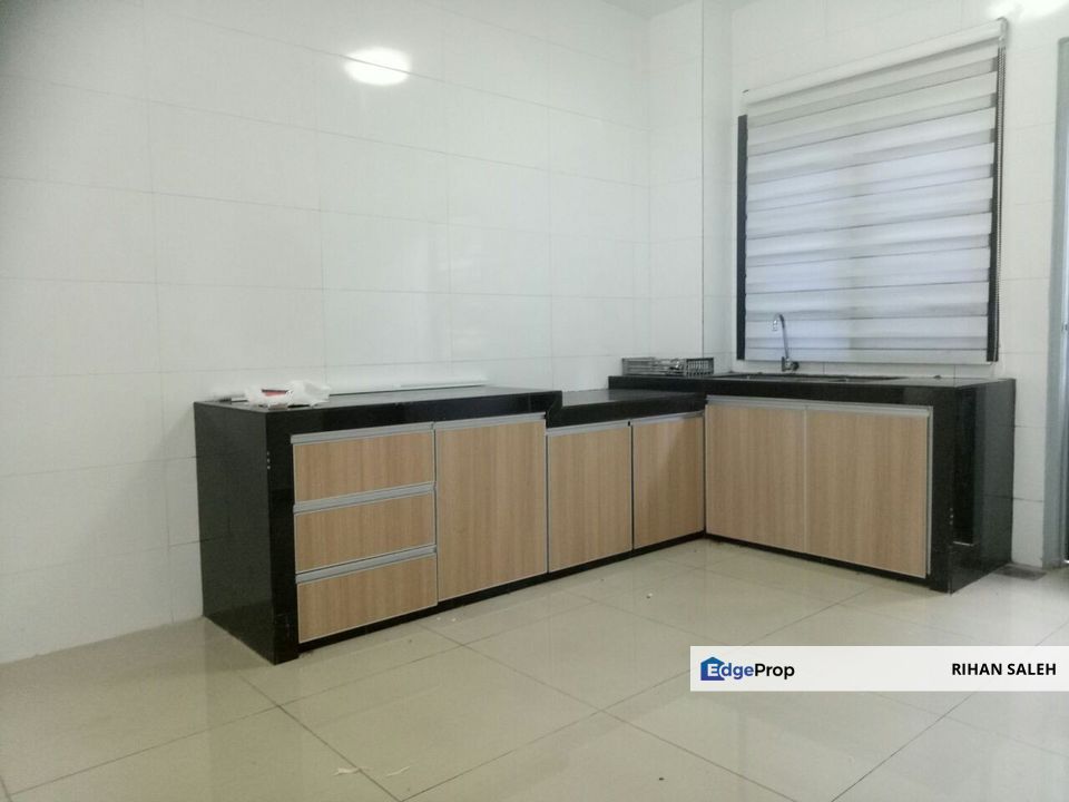 SHAH ALAM Seksyen 30, Freehold 2-Storey Terraced House for SALE!, Selangor, Shah Alam