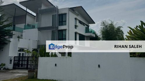 Kajang, Taman Villa Perdana, FREEHOLD &  EXTENDED 3-Storey SEMI-DETACHED House for SALE, Selangor, Kajang