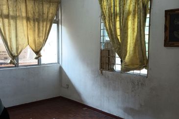 Taman Seroja, Bandar Baru Salak Tinggi