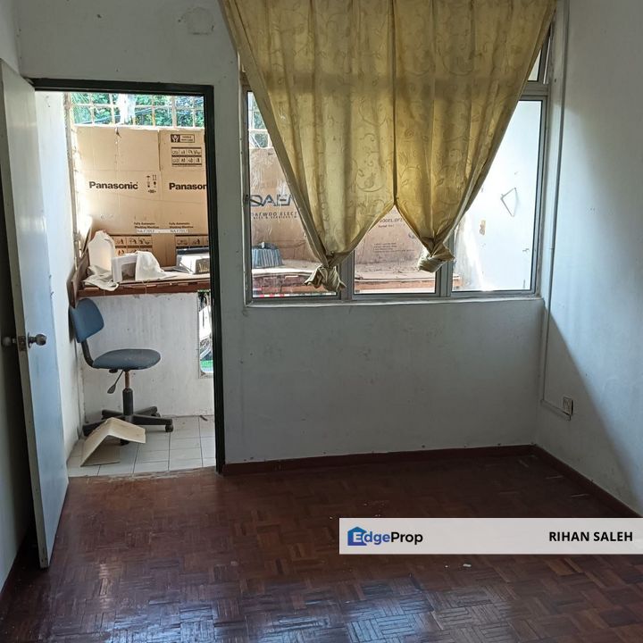 Taman Seroja, Sepang, 2-Storey Terraced House for SALE at REDUCED Price, Selangor, Sepang
