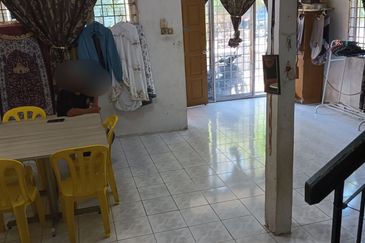 Taman Seroja, Bandar Baru Salak Tinggi