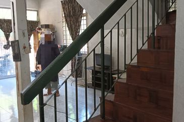 Taman Seroja, Bandar Baru Salak Tinggi