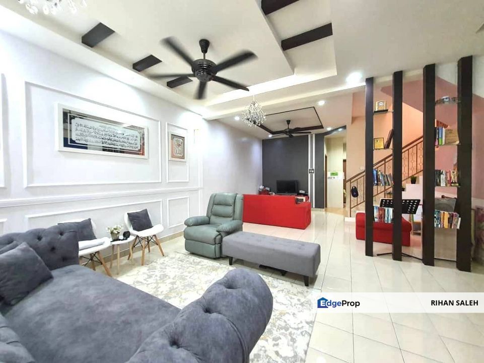 TAMAN PELANGI SEMENYIH  Double Storey Terrace House For SALE FREEHOLD & RENOVATED0, Selangor, Semenyih