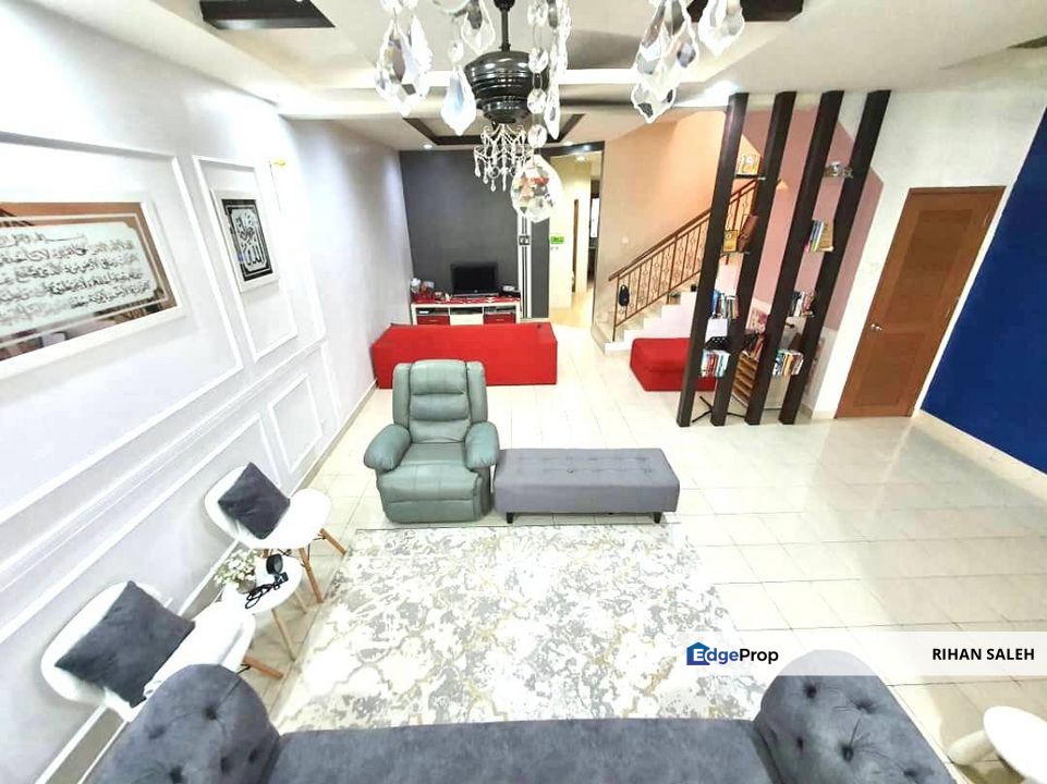 TAMAN PELANGI SEMENYIH  Double Storey Terrace House For SALE FREEHOLD & RENOVATED0, Selangor, Semenyih