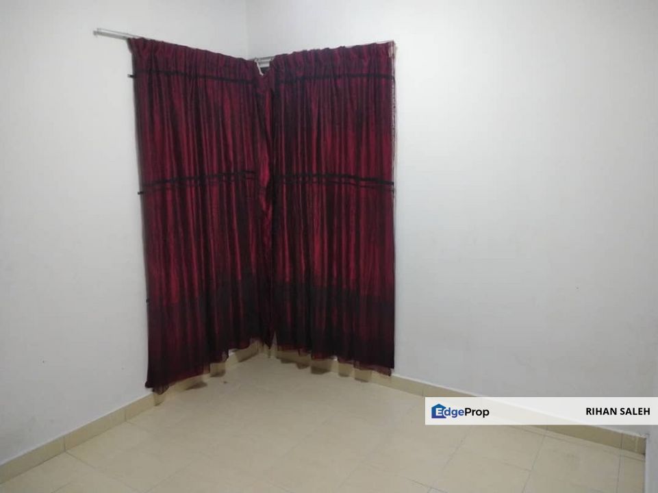 Villa Park Condominium, Seri Kembangan; Selsngor - FREEHOLD Corner Lot with 2 Car Park FOR SALE, Selangor, Seri Kembangan